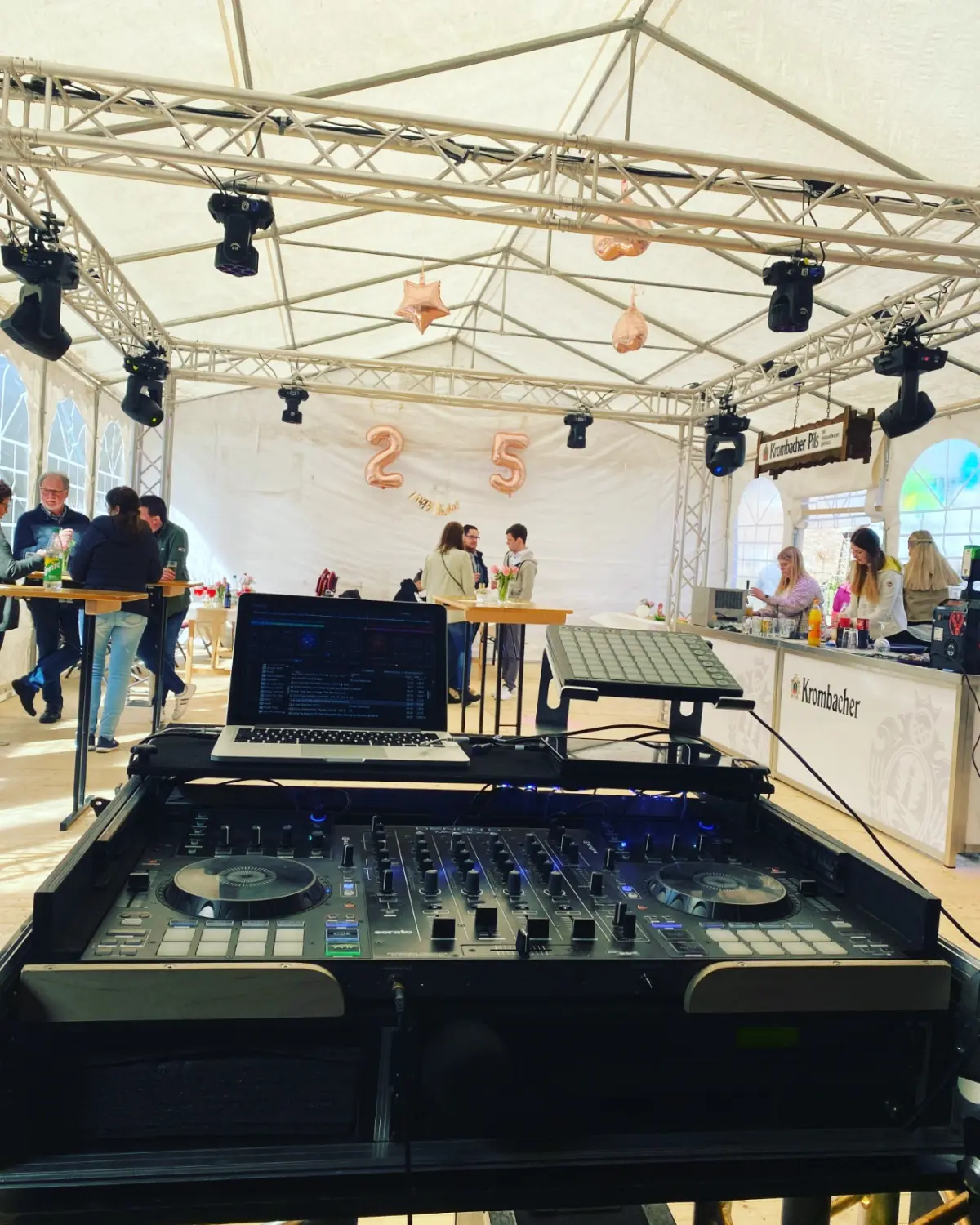 DJFun-Thomas bei der Geburtstagsparty